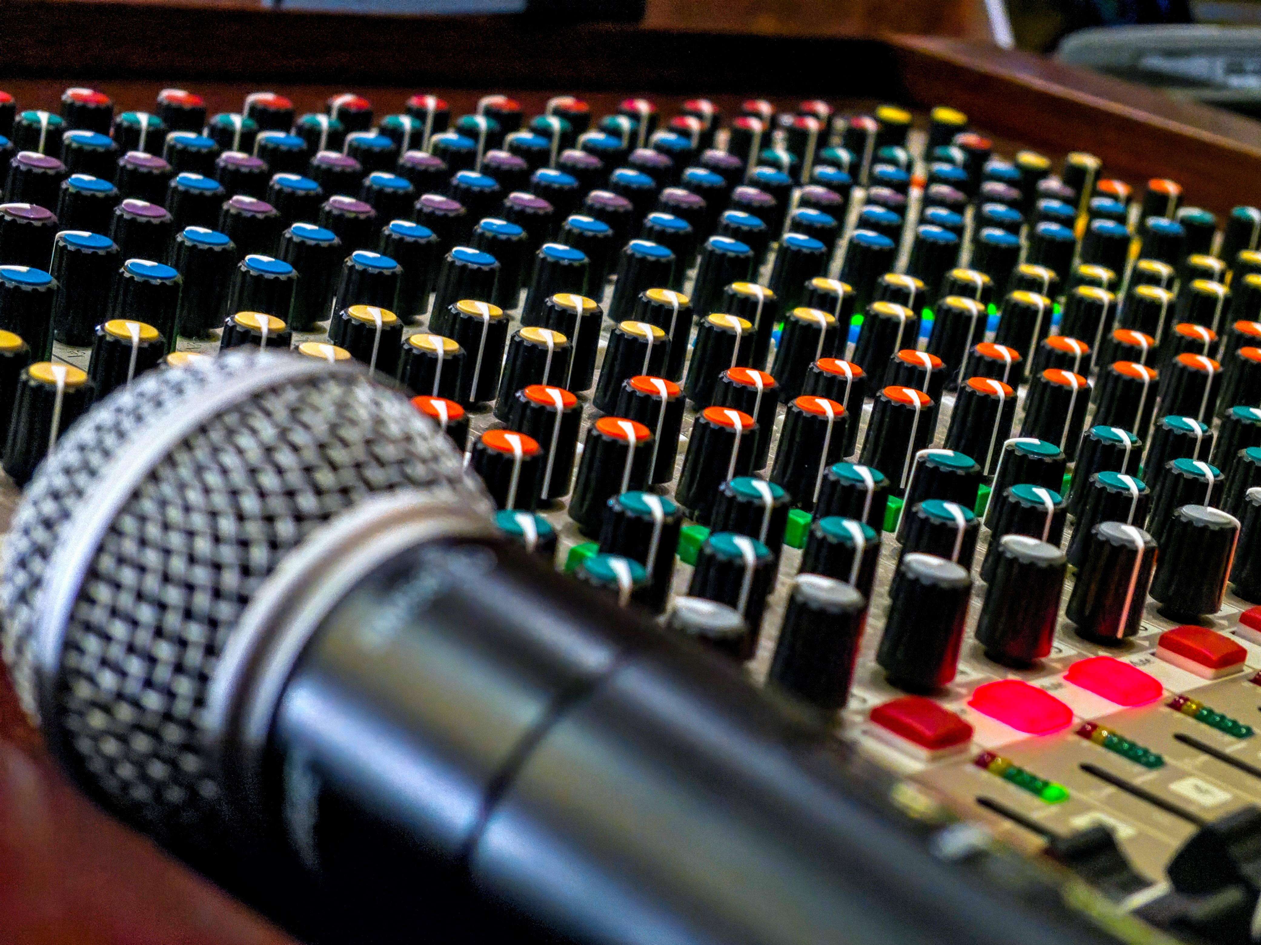 mic on DJ instruments - ai remix songs