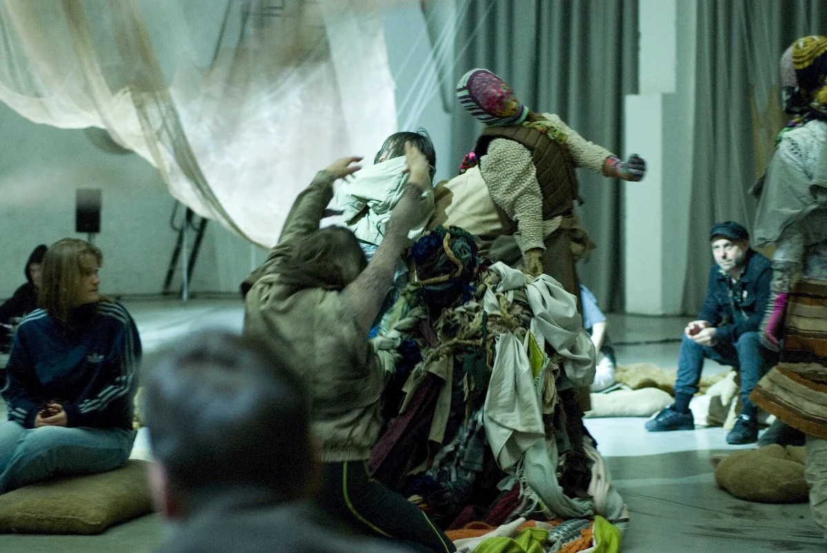 Terra Umbrae performance photograph 7