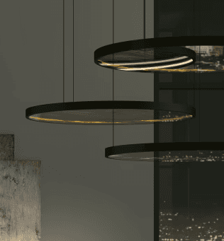 Disc chandelier in an urban atmosphere