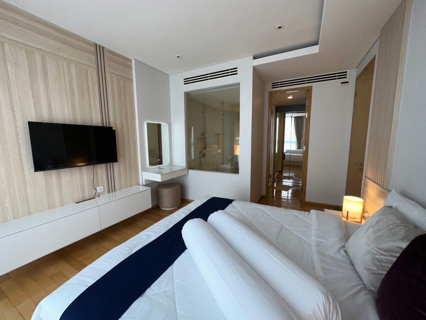 Aequa Residence 1 Bedroom Pet-Friendly Condo 4