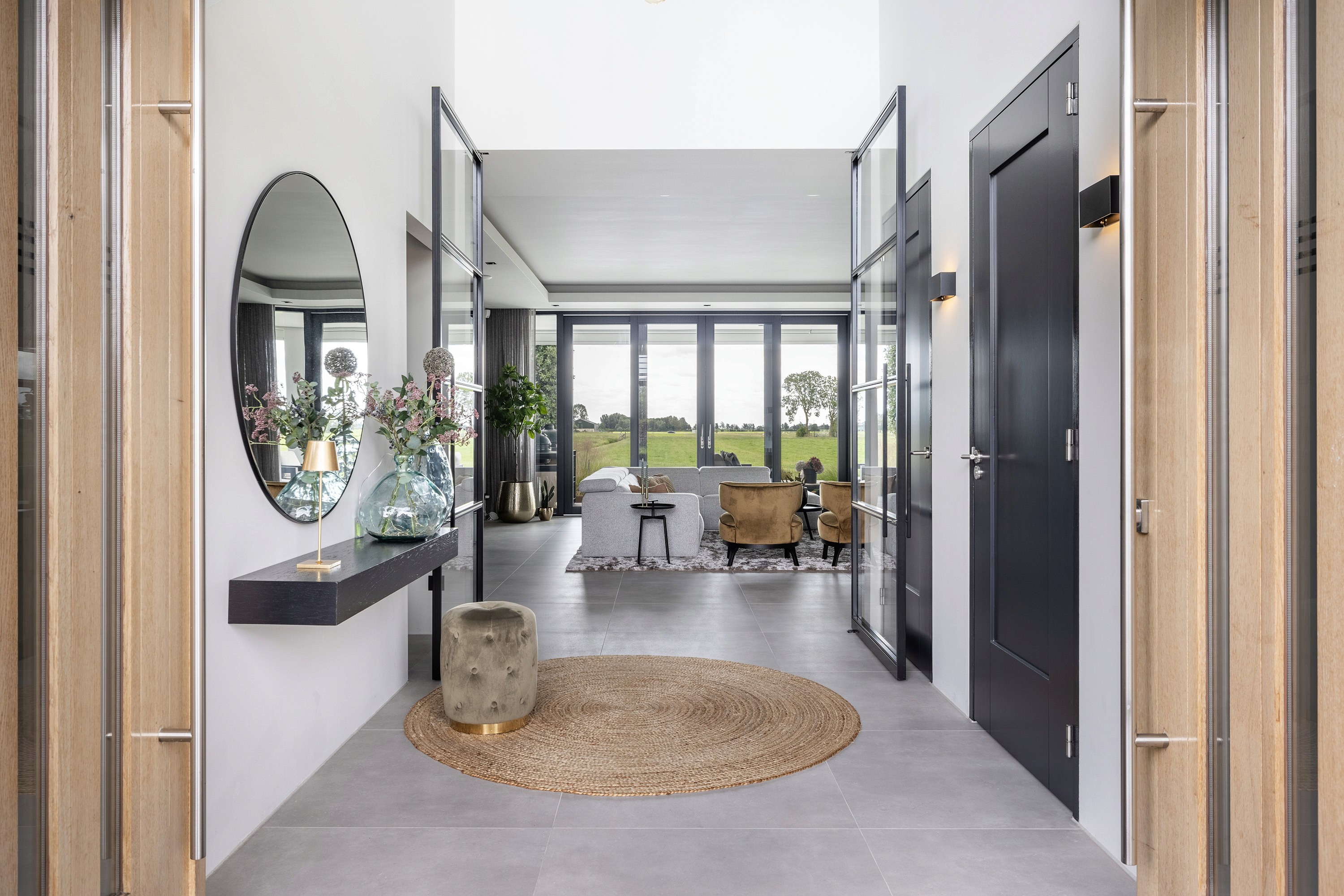 Here comes the alt text