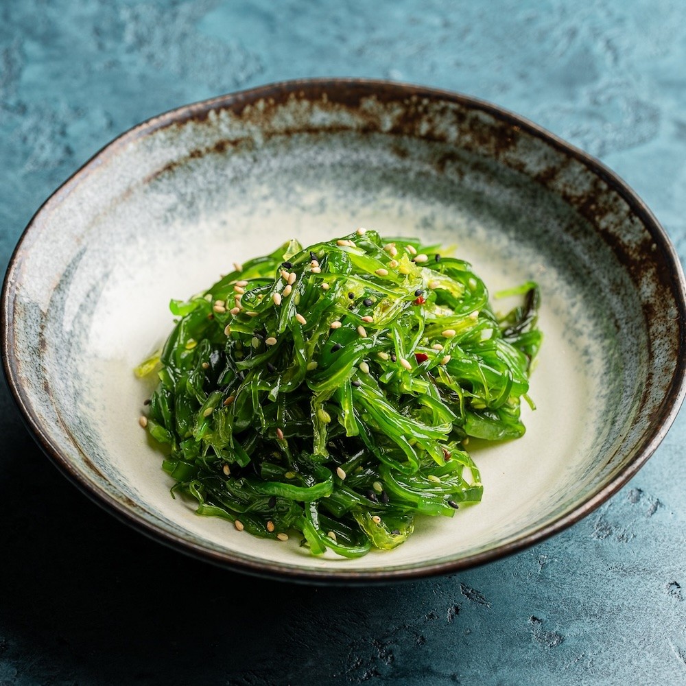 Natural seaweeds salad