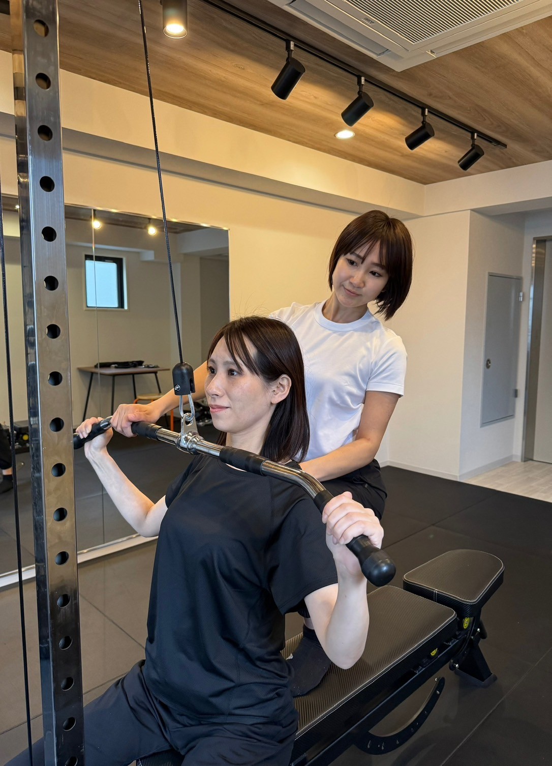 マシントレーニングの丁寧な補助