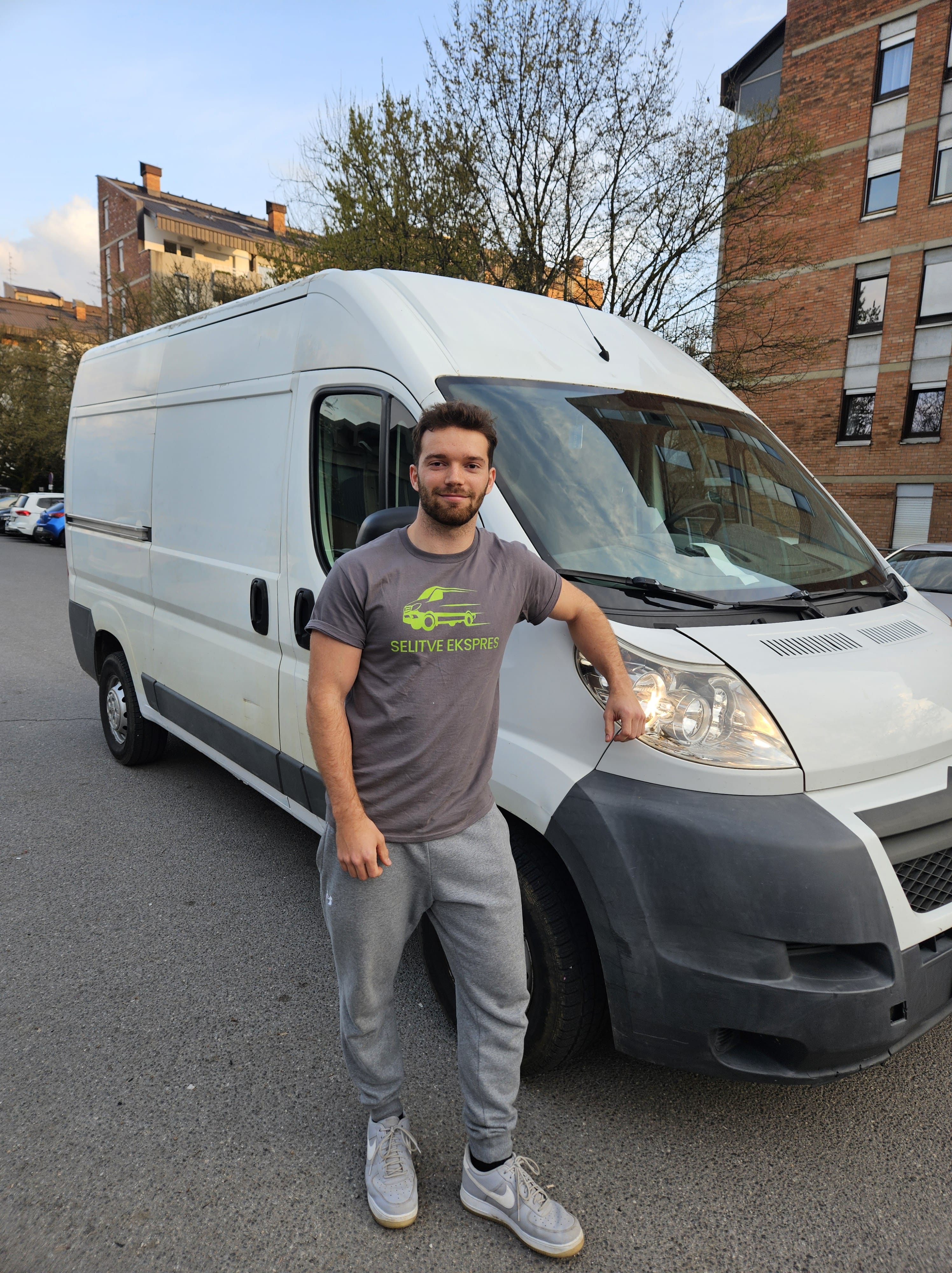 Cenovno najugodnejši kombi prevozi - Selitve Ekspres