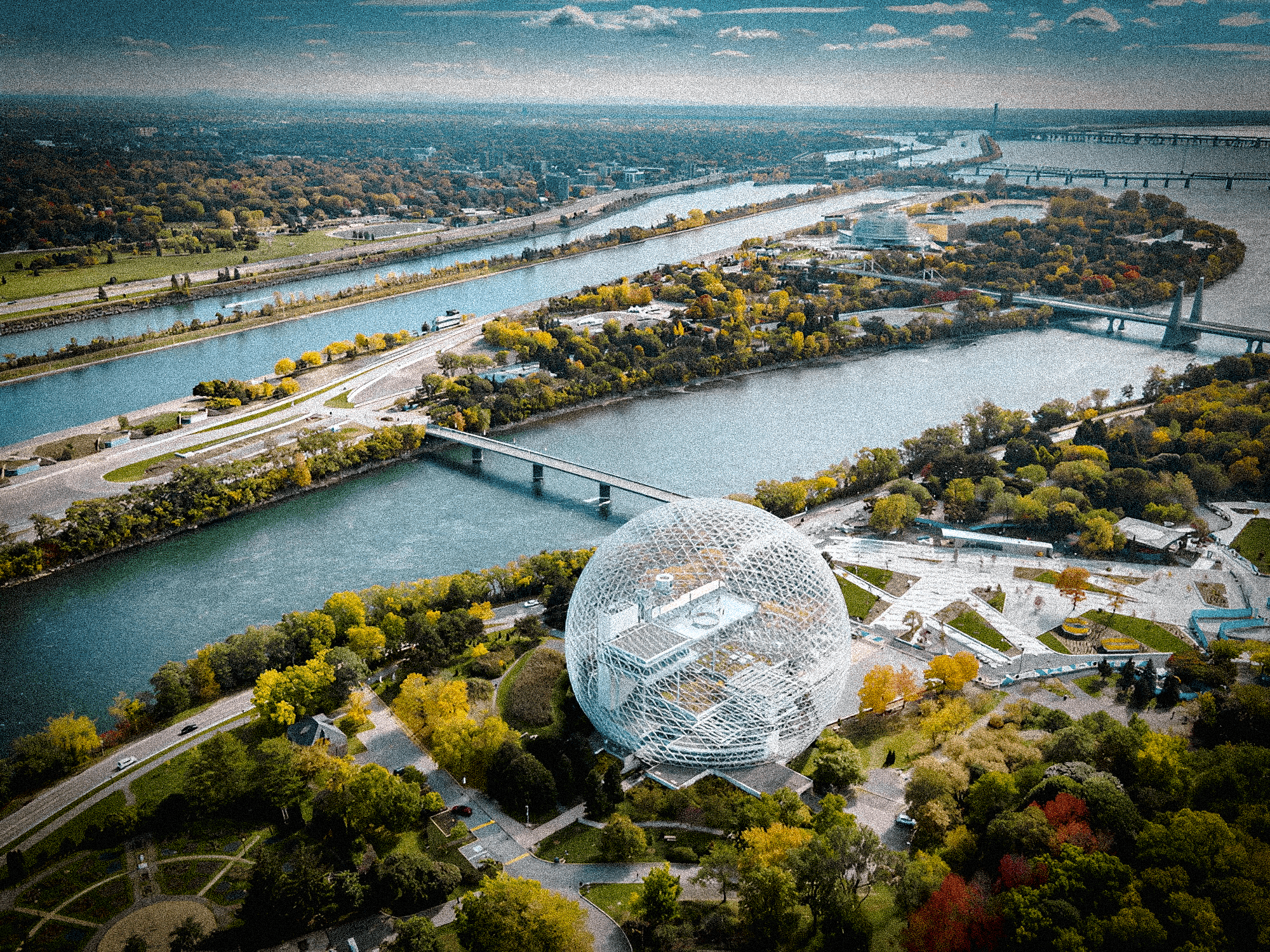 Montréal à vol d'oiseau avec l'ile sainte-hélène