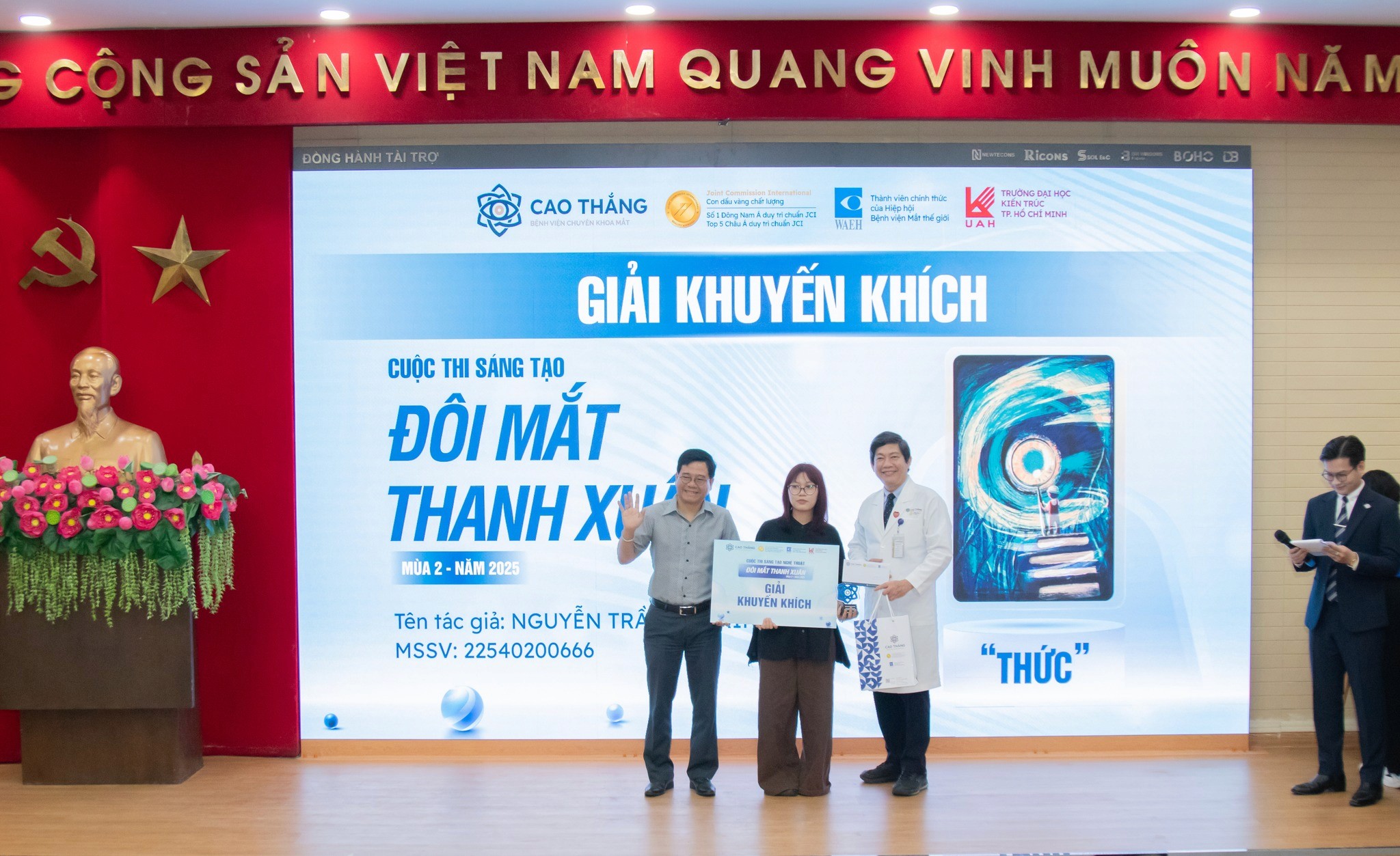 Có thể là hình ảnh về văn bản