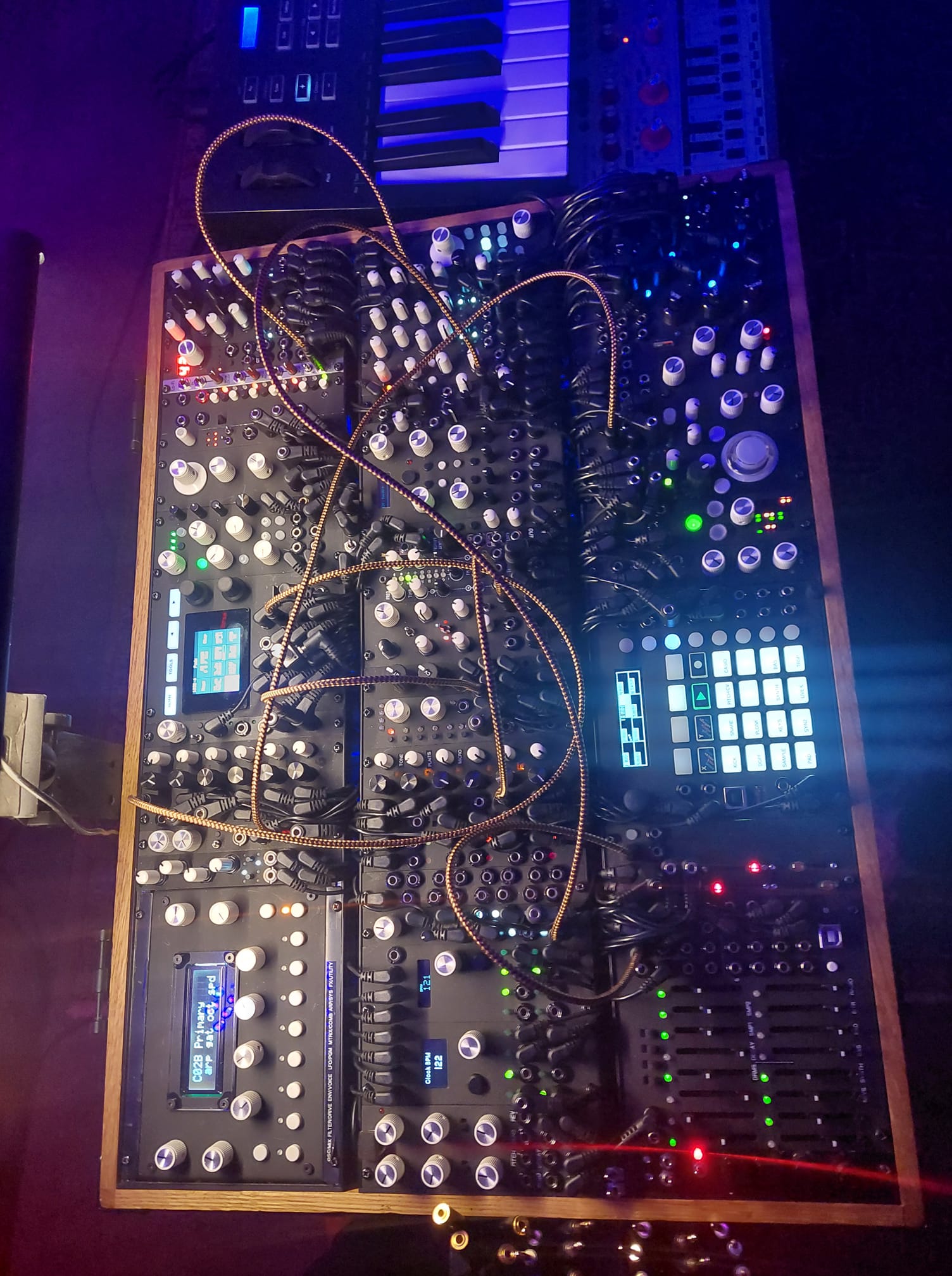 Weird sounds coming from a modular Synthesizer