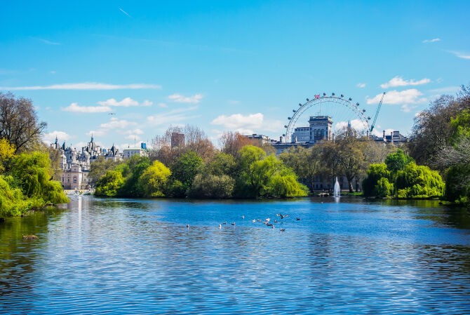 Stroll through St. James’s Park