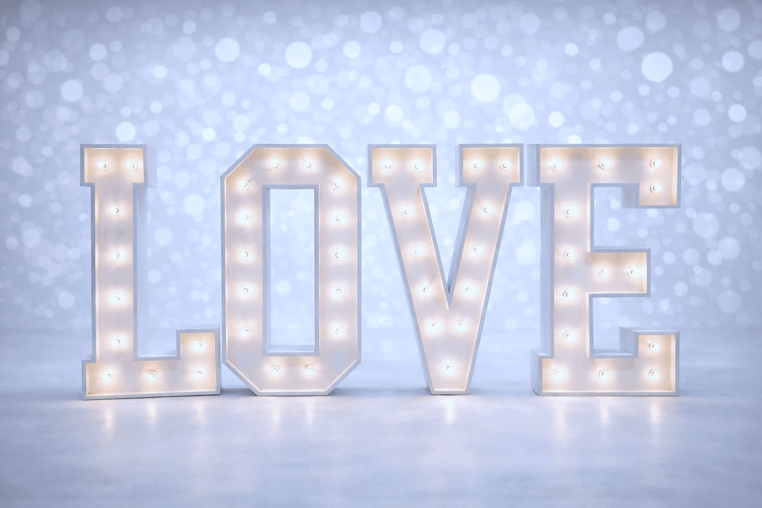 Lettres LOVE lumineuses géantes 150cm décoration mariage