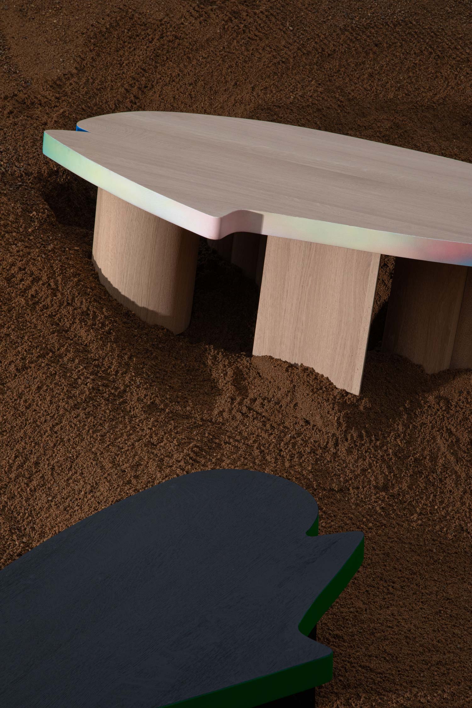 minimalist-organic-coffee-table-fluid-silhouette-design-by-jiri-krejcirik