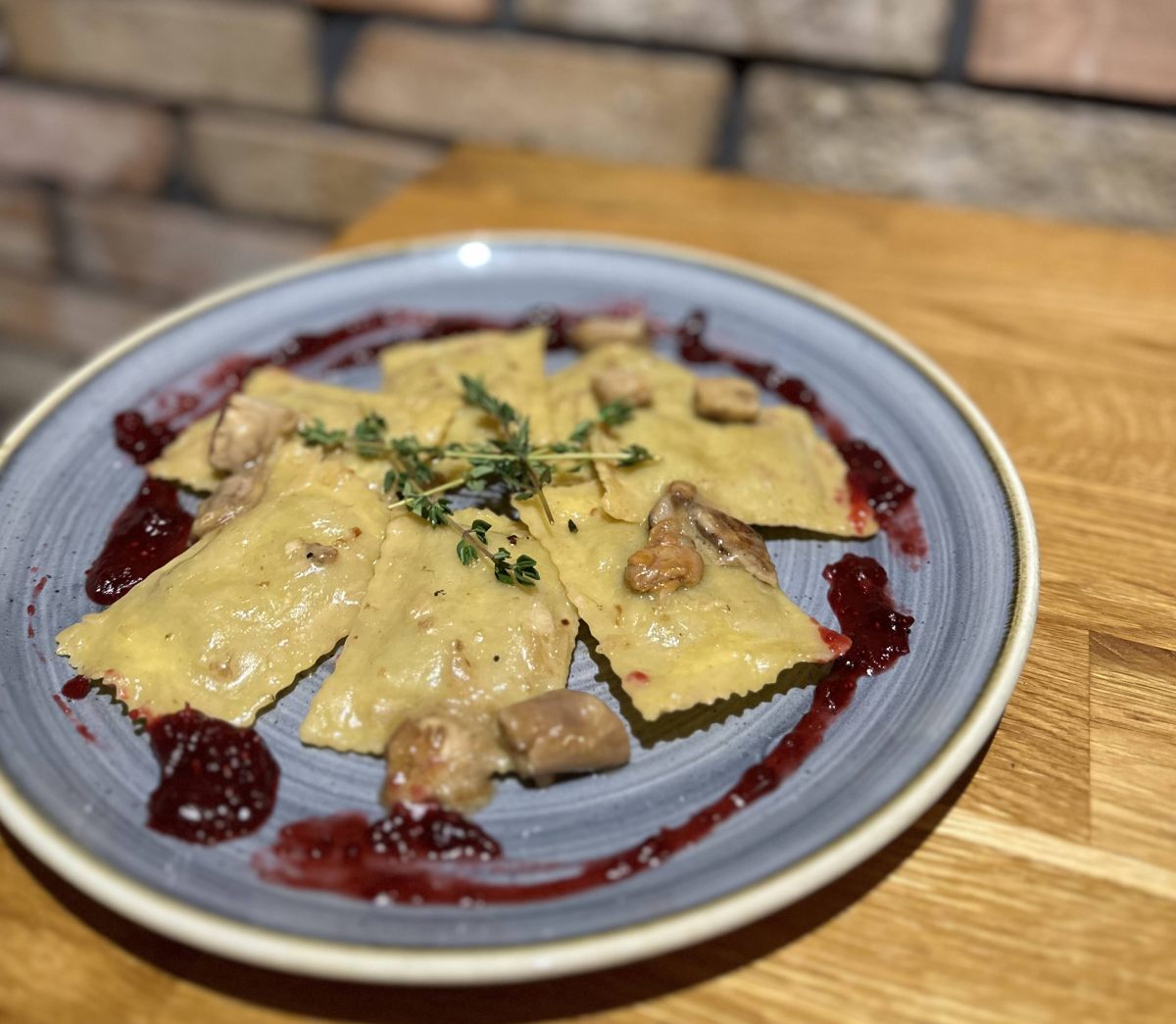 Danie restauracyjne na kolację biznesową po warsztacie strategicznym