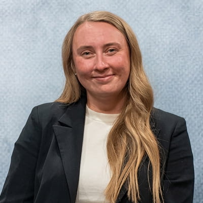 Portrait of Lyndsey Wathen