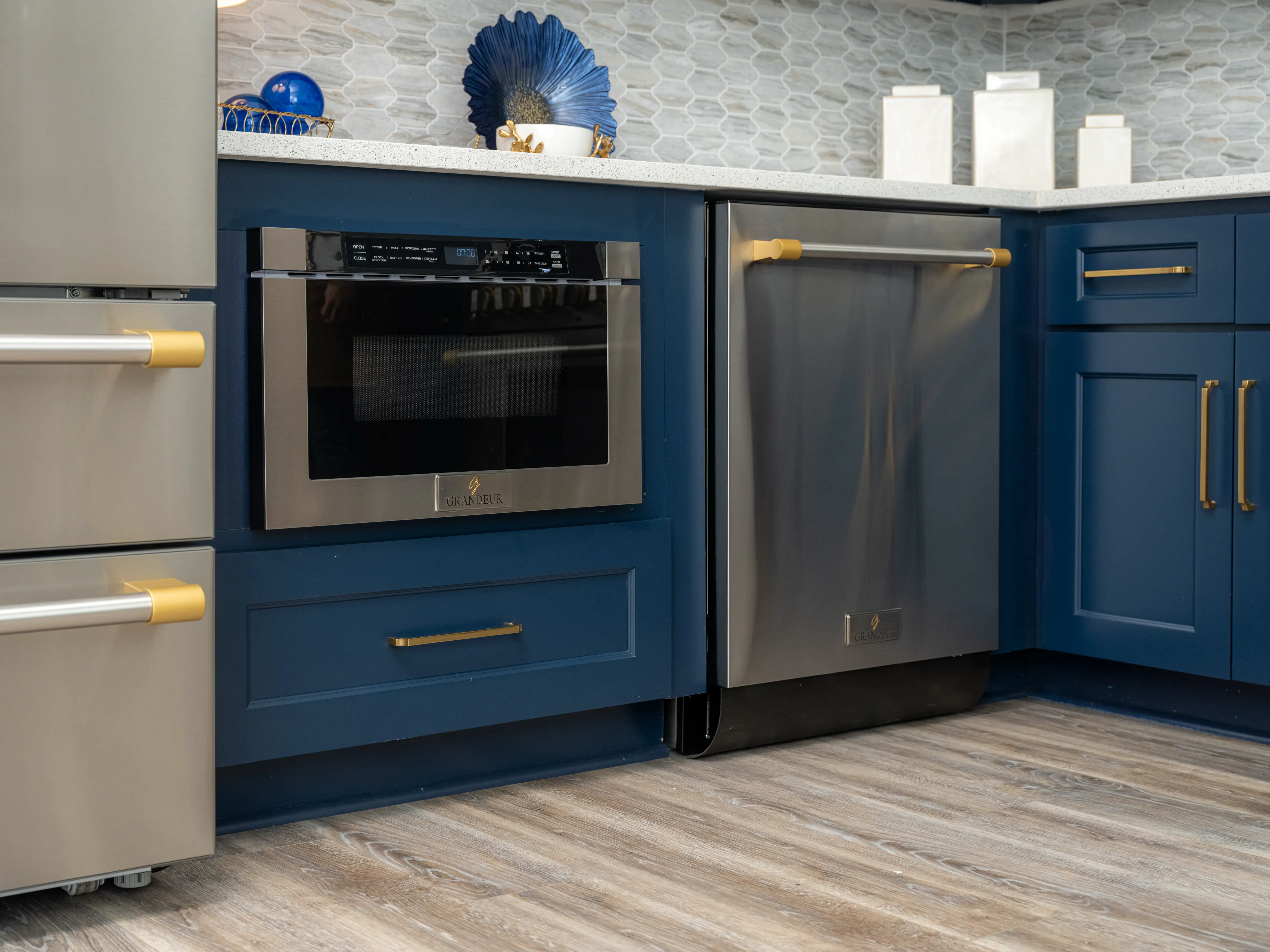 Grandeur Microwave 1