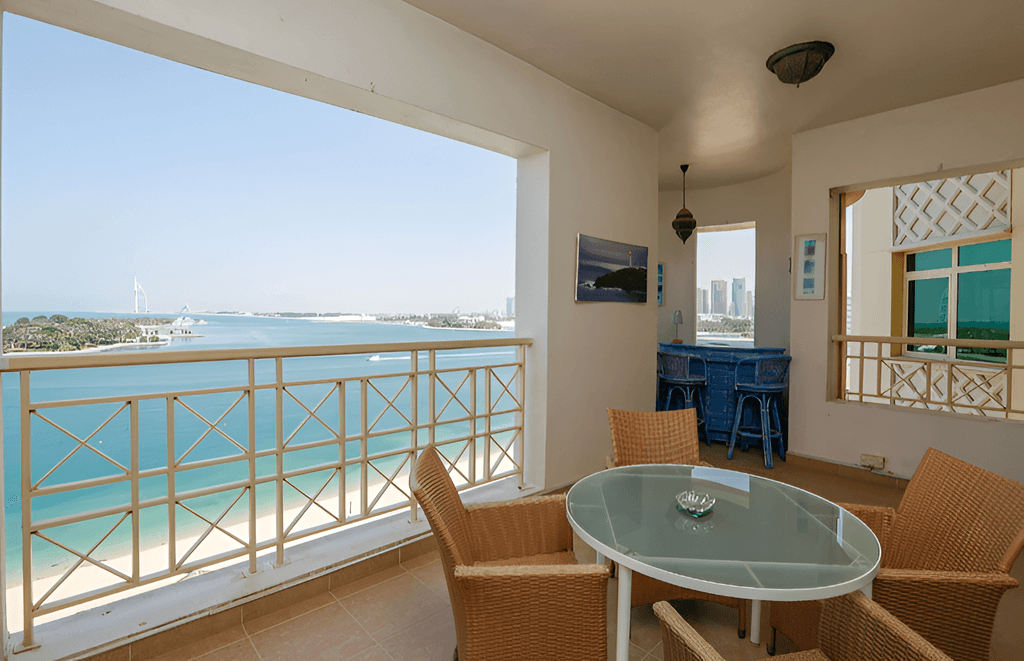 Shoreline Apartments in Dubai's Marina Bay, highlighting luxurious beachfront residences with picturesque ocean views.