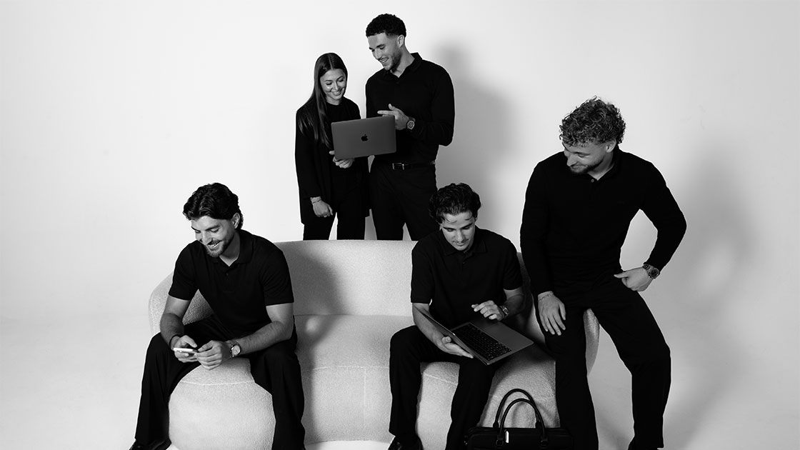 Equipe de TC Agency lors du shooting photo pour leur identité visuelle