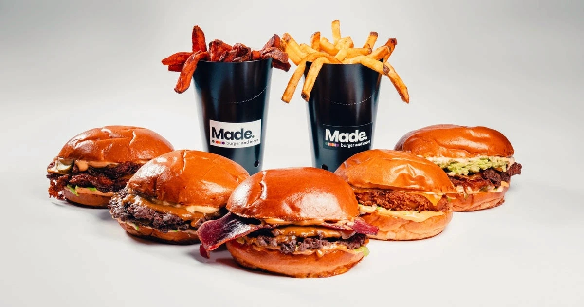 5 burgers avec frites