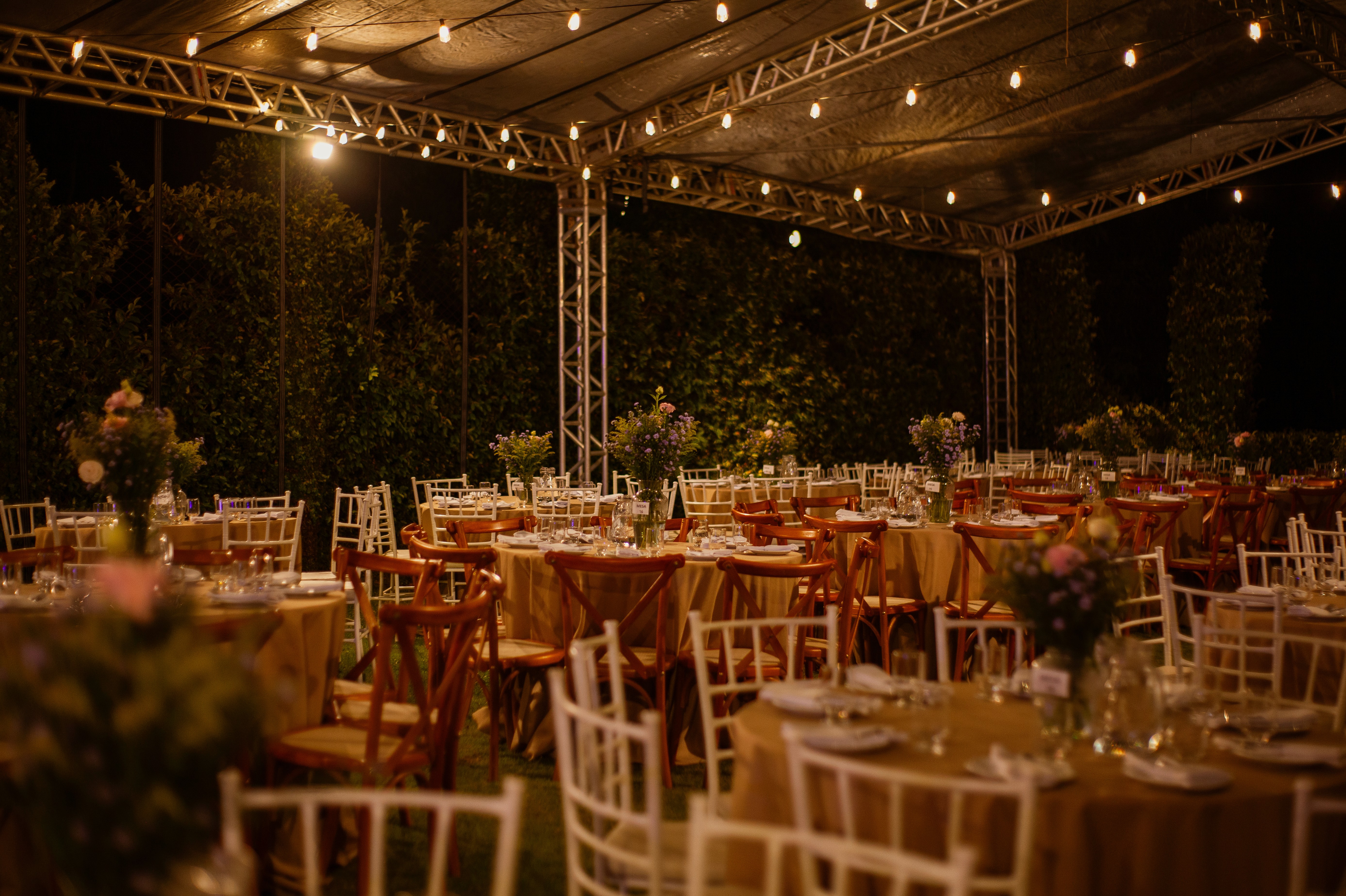 Buffet Simone Carvalho luxo em Poços de Caldas: casamentos, formaturas e celebrações.