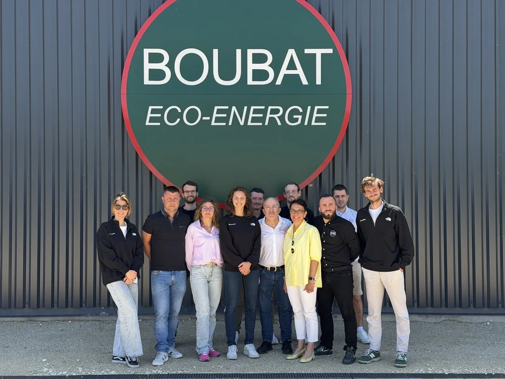 Une partie de l'équipe Boubat Eco Energie, membre partenaire du réseau Powered by Solarock - installateurs photovoltaiques