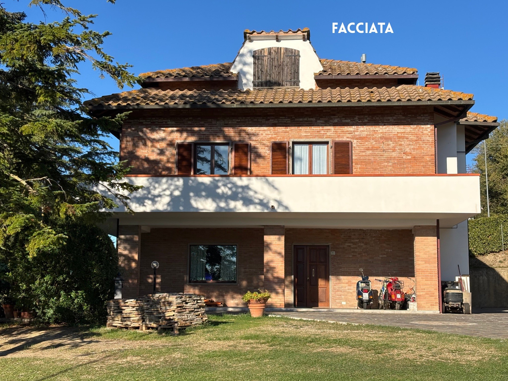 Villa in vendita a Roccastrada, Maremma Toscana — Vicini ma Indipendenti