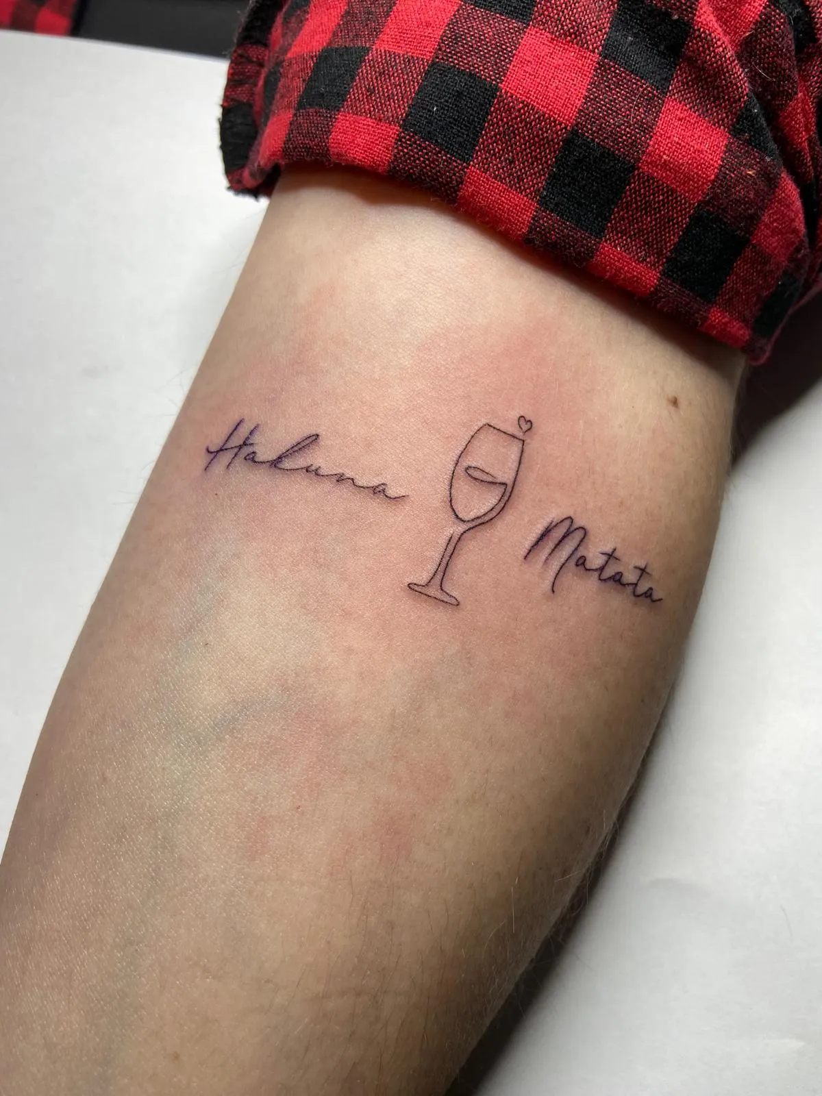 Tatuaje fine line personalizado en Móstoles