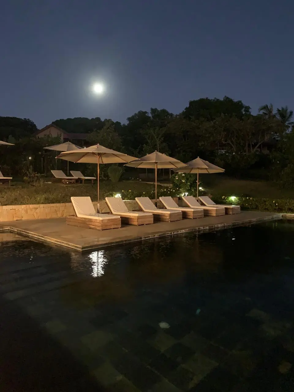PISCINE DE NUIT