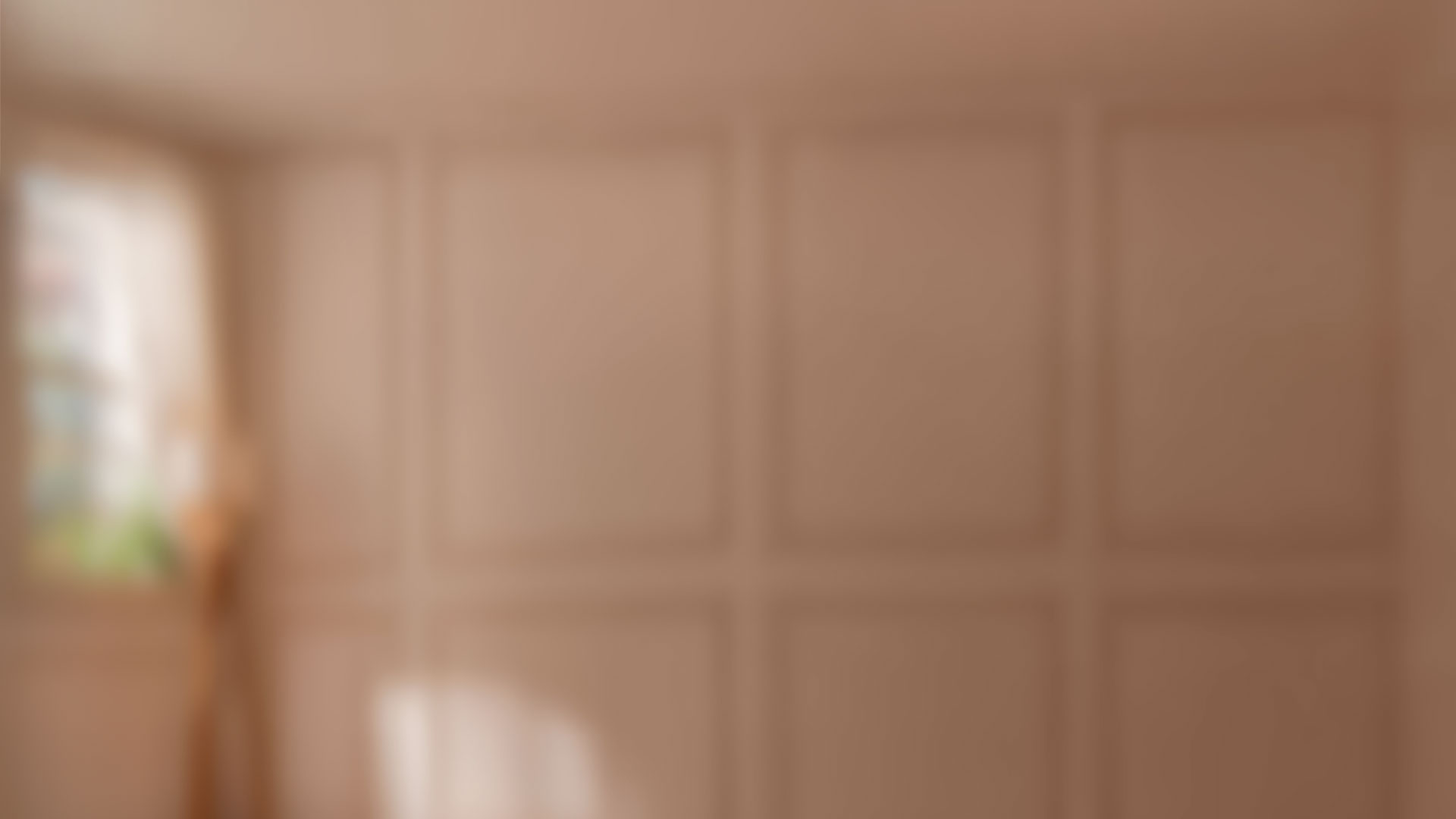 Mulher sentada iniciando sua jornada com o app Ritua