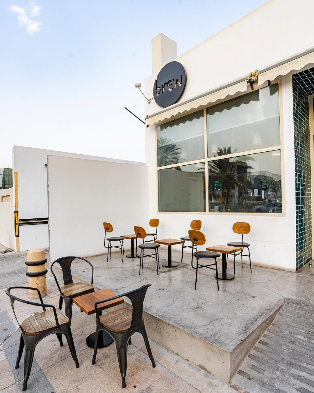 An outdoor seating area perfect for hanging with friends at the Brew Café.