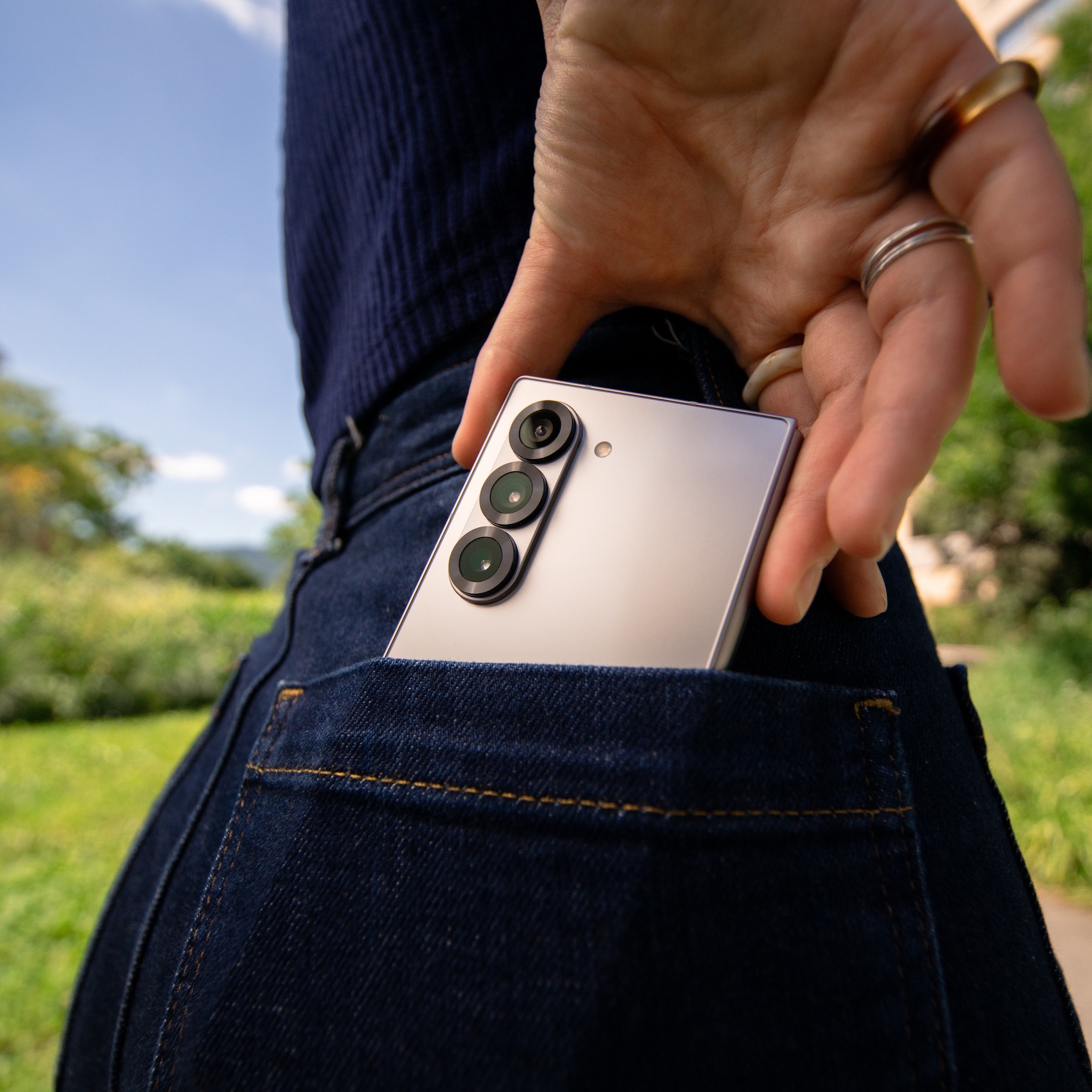 Shooting Samsung Galaxy ZFold6 with Swisscom