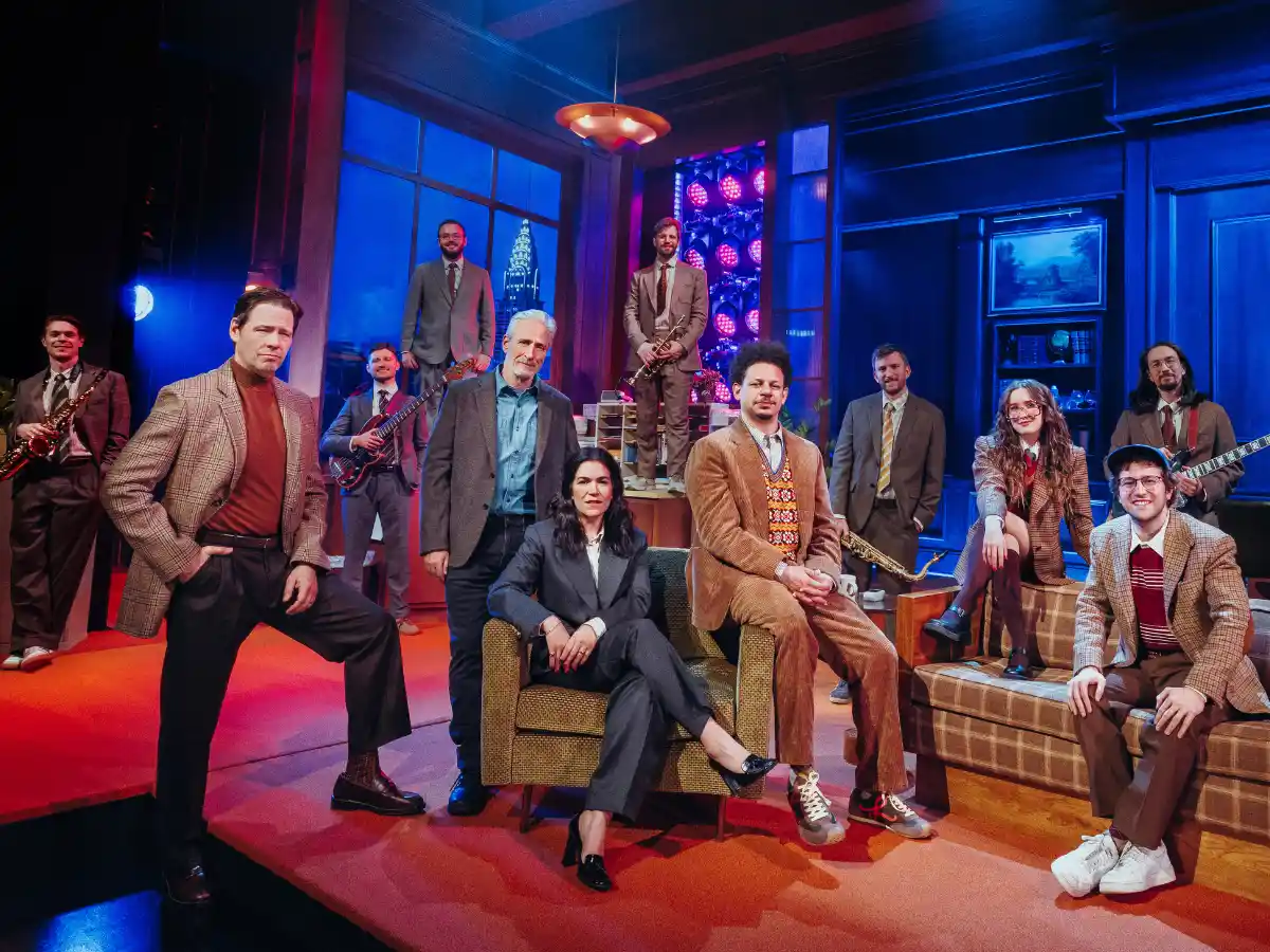 《All Out: Comedy About Ambition》於百老匯 Nederlander Theatre 演出之劇照