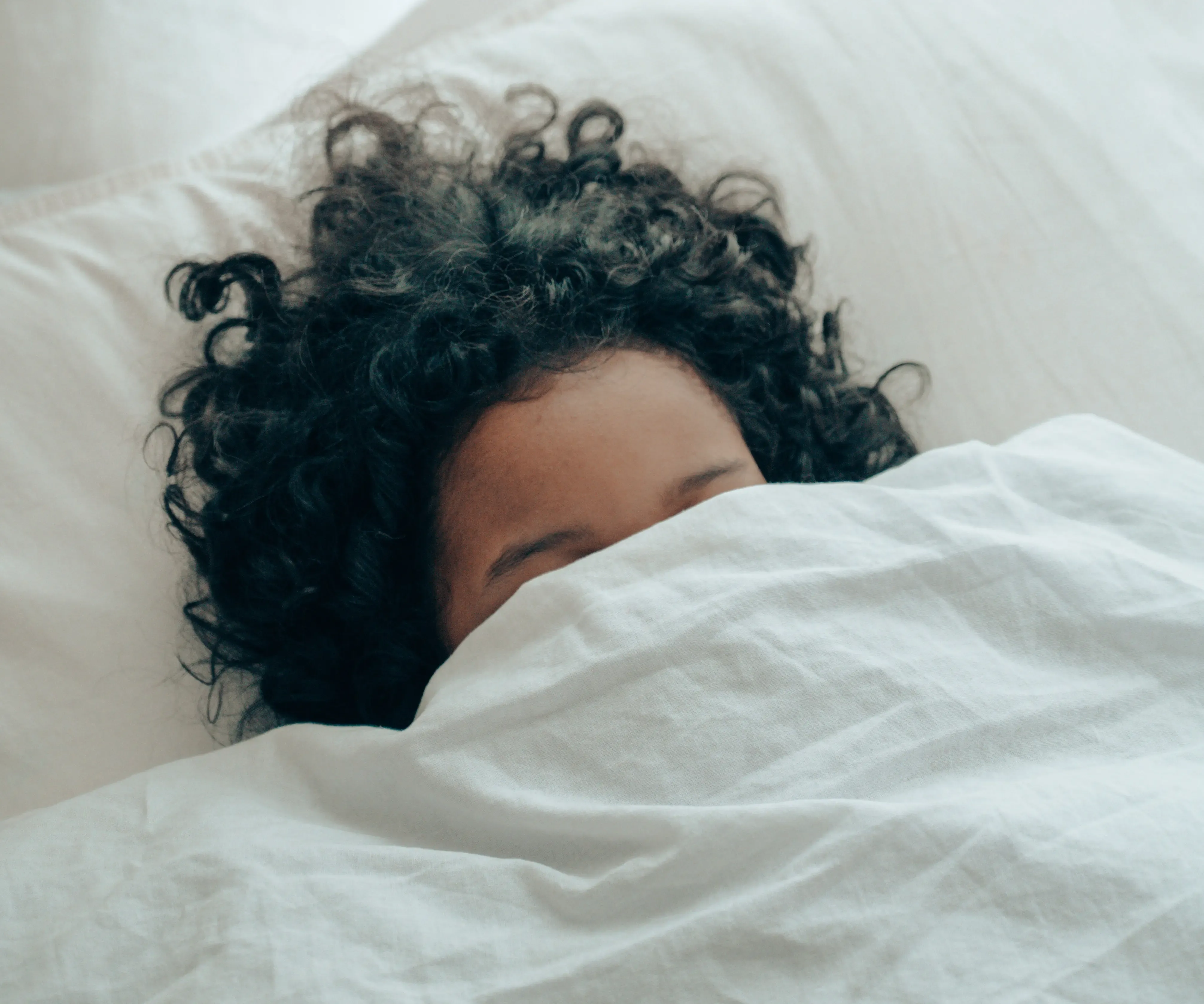 Comment gérer efficacement le décalage horaire après un vol ?