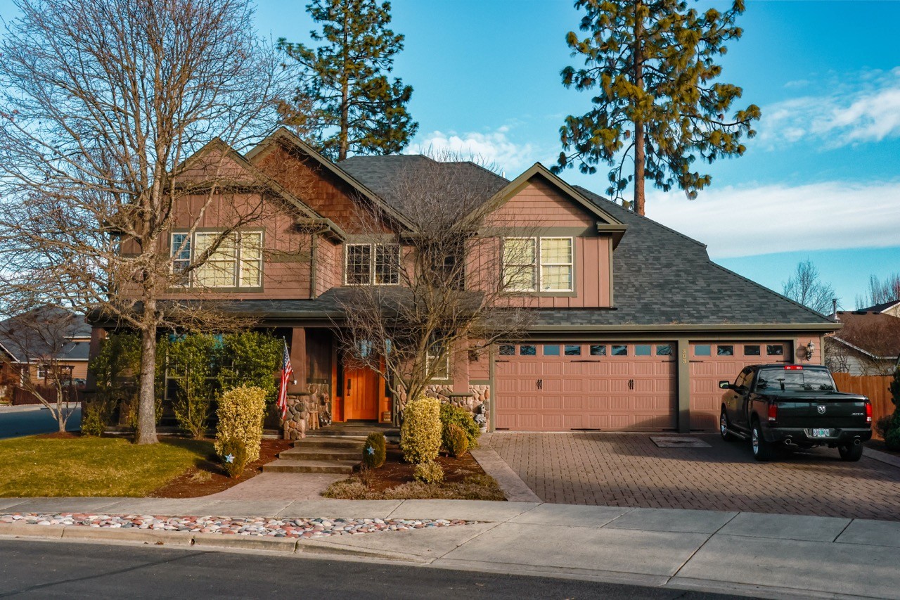 Exterior photograph 9