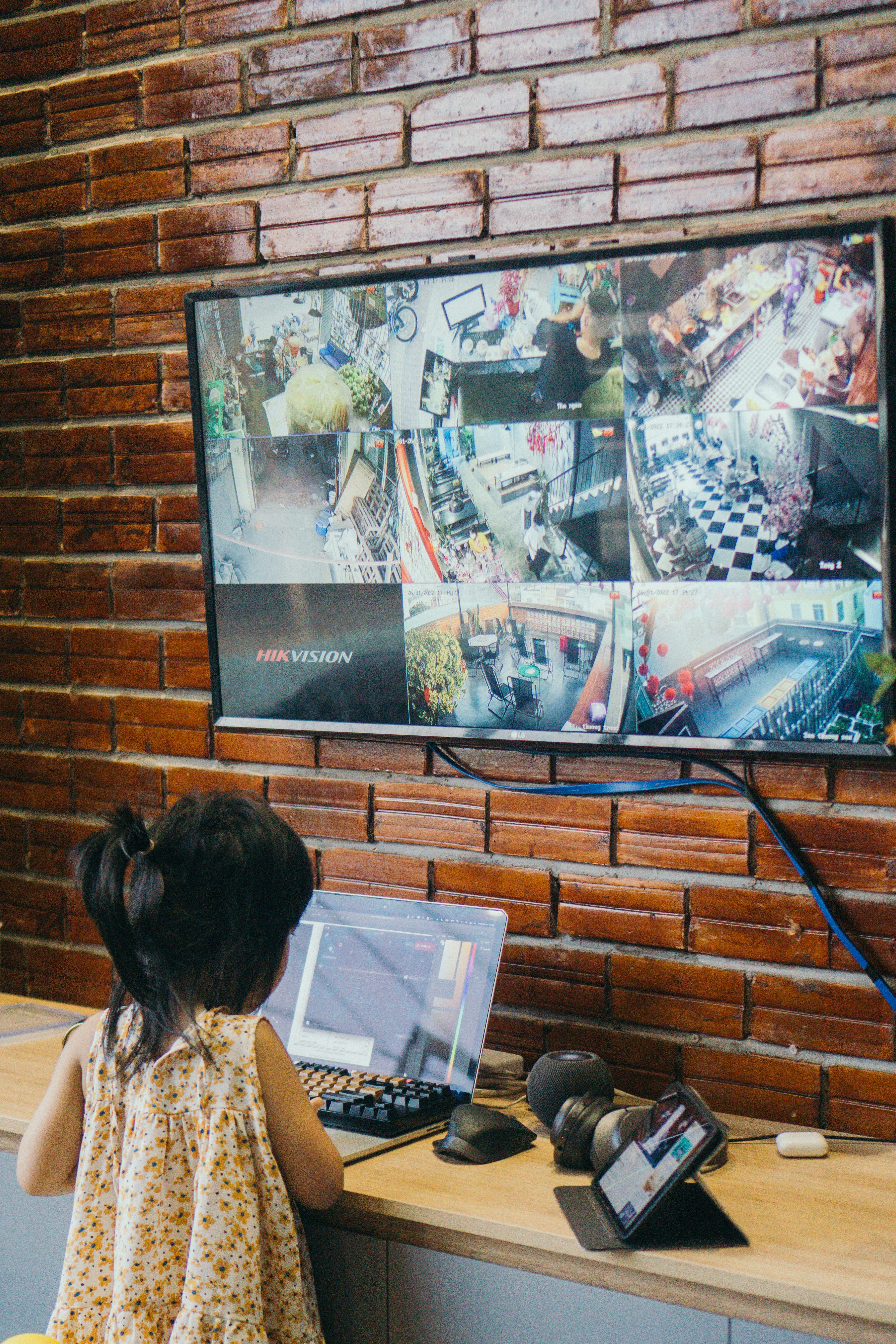  CCTV & Access Control