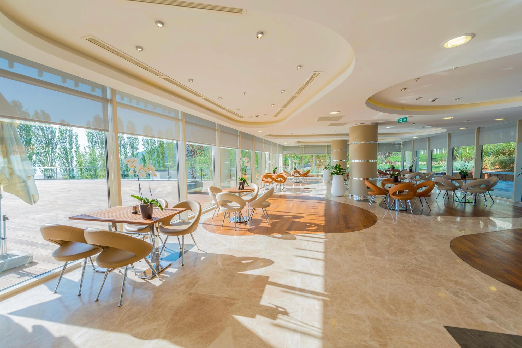 香港機場餐廳裝修現代設計概念圖