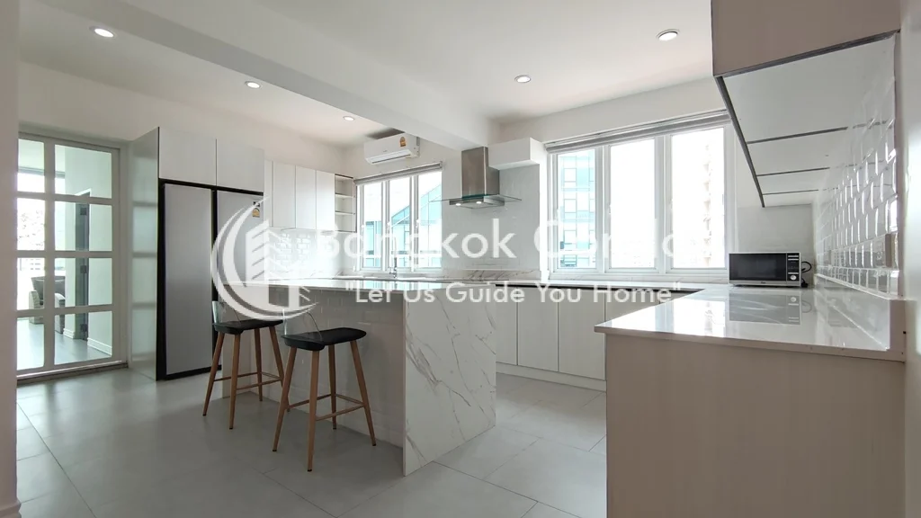 Pet Friendly 3 Bed Penthouse Thonglor PR Home II 4