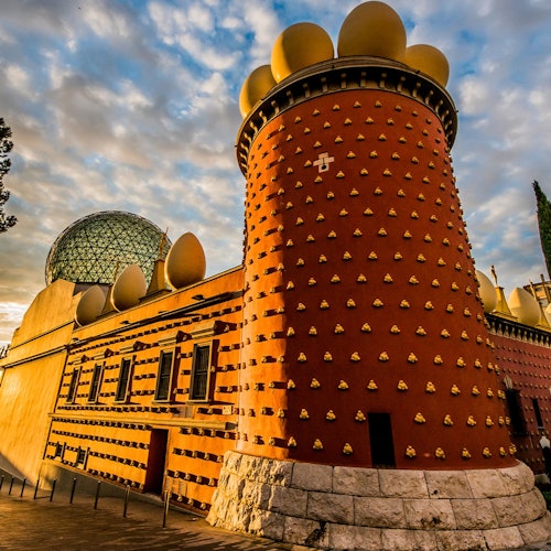 כרטיס כניסה ומדריך מודרך לתיאטרון ומוזיאון דאלי בפיגרס