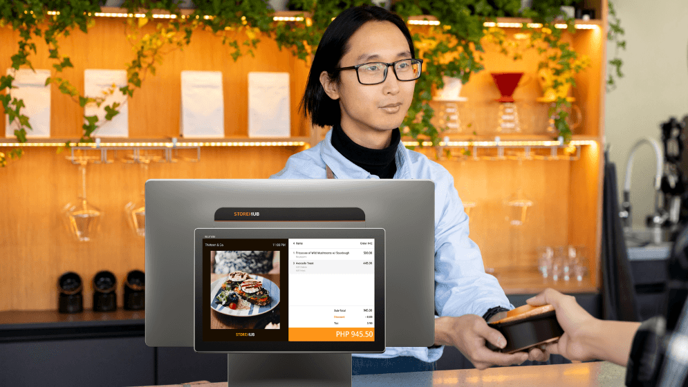 A Filipino restaurant owner in Cebu with a StoreHub POS system