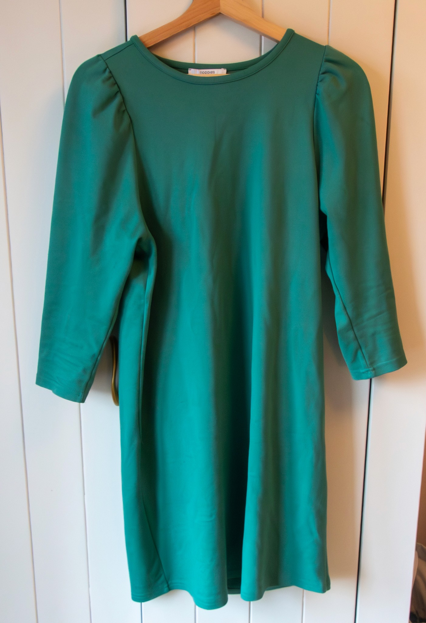 Zwangerschapsjurk, noppies, op hanger, groen