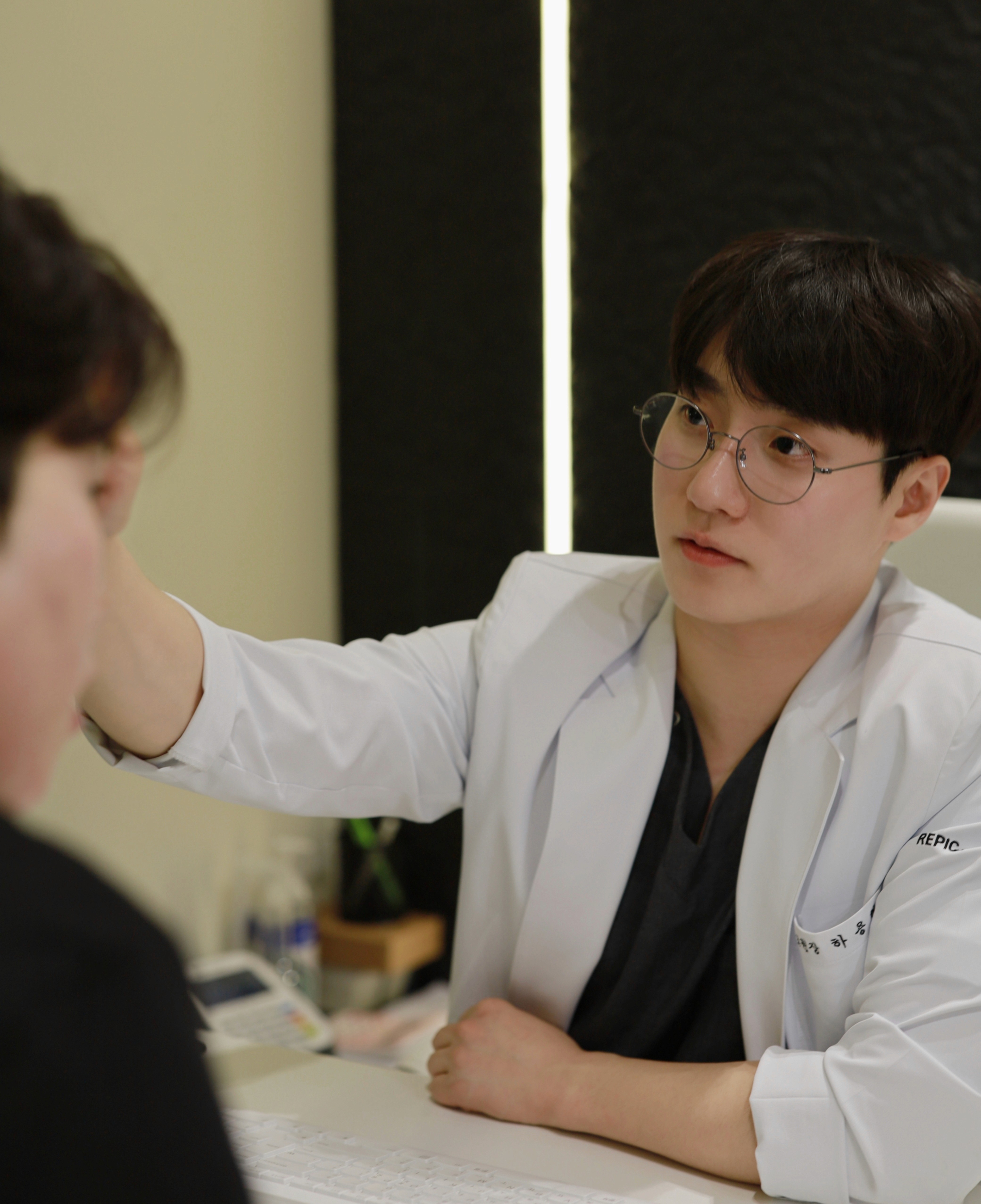 REPIC CLINIC DR. HA doctor consultation at repic clinci skin analysis consultation melasma, pigmentation, pores, treatments, injections, skin boosters, skin health, wellness, supplements