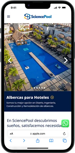 Fotografía de un iPhone que muestra la interfaz móvil del sitio web SciencePool, destacando la adaptación de la arquitectura de información y la jerarquía visual en pantallas pequeñas.