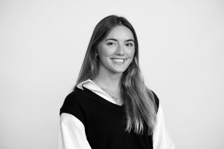 Amber Chow, Analyst