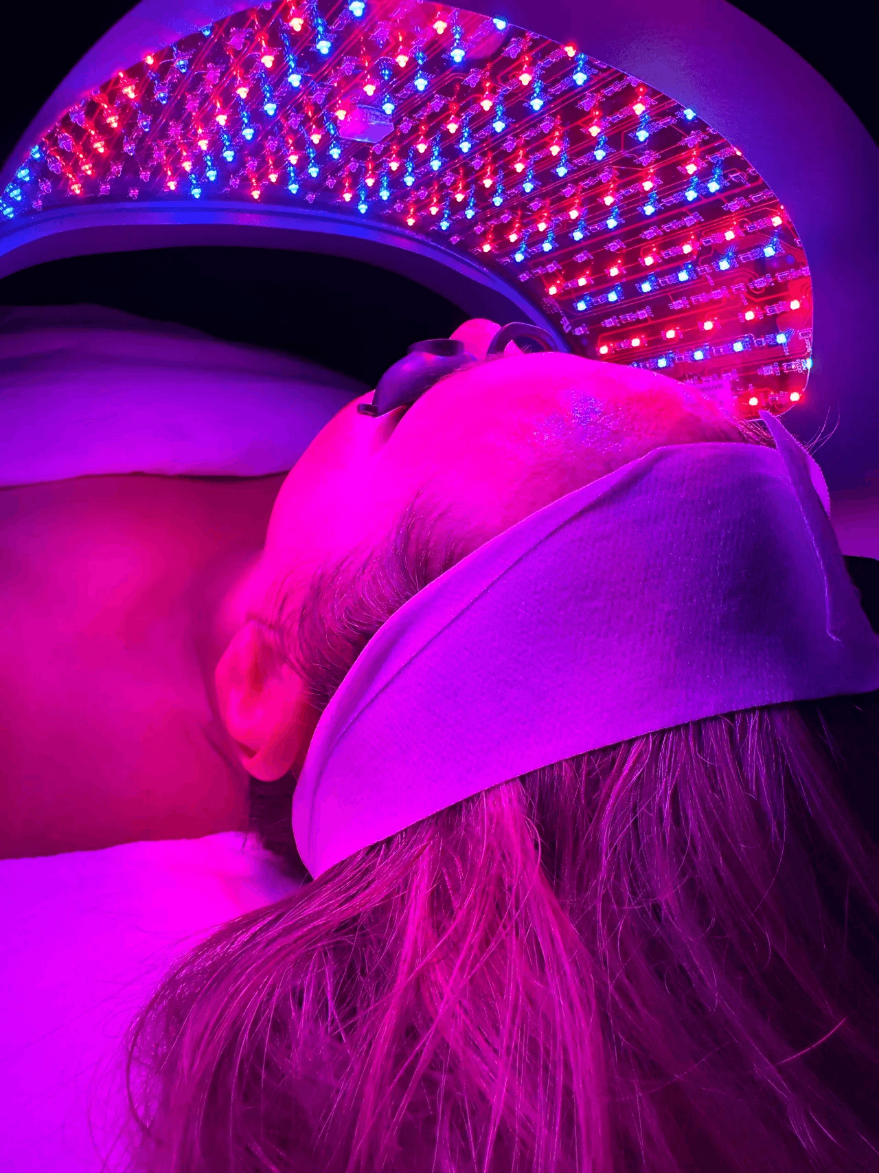 Enhance your skincare results with LED Light Therapy at Skinfinity & Beyond, serving Davidson, Mooresville, Huntersville, Cornelius, and the Lake Norman area. This non-invasive treatment uses red light to boost collagen and reduce inflammation, while blue light targets acne-causing bacteria for clearer skin. Perfect for anti-aging, acne, and overall skin rejuvenation. Book your LED therapy session today for a radiant, healthy glow! LED therapy for acne, aging , and sensitive skin