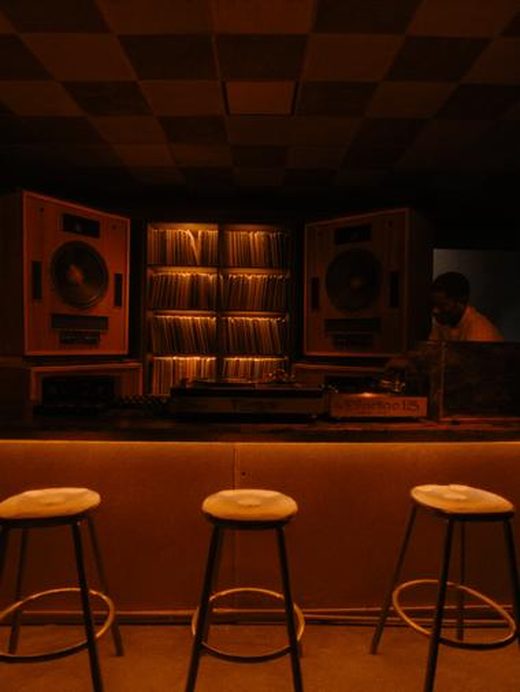 A dim listening bar
