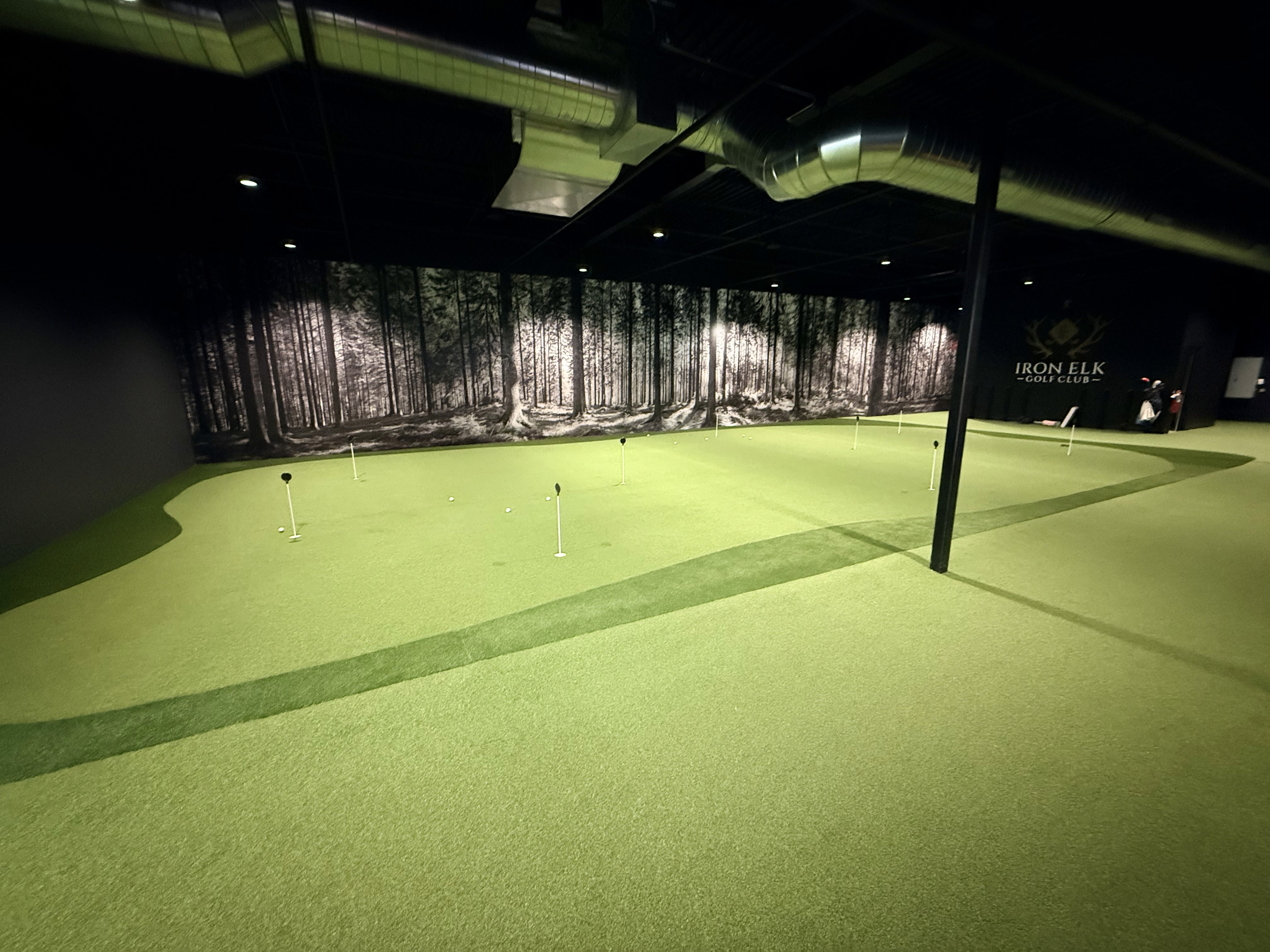 Indoor Short Game Complex