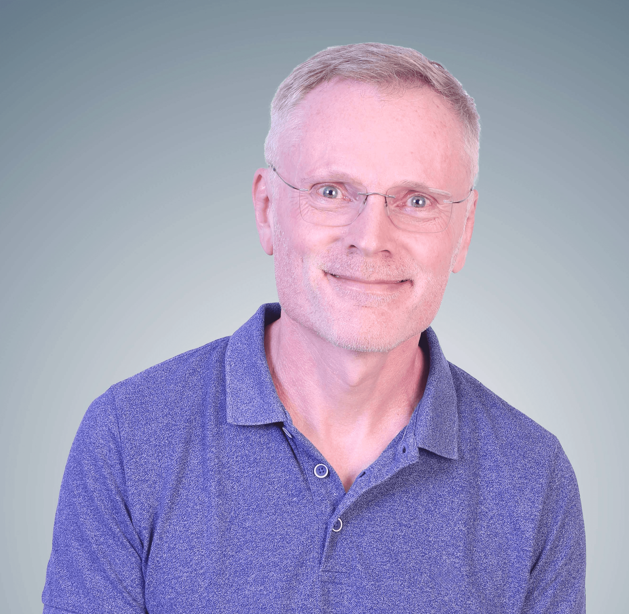 Headshot of Simon, owner of Small World