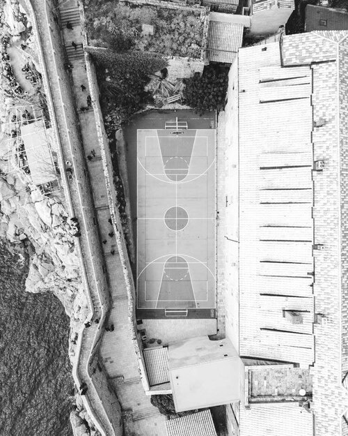 Tennis court facilities Split - Eucalyptus pebble coves and yachting waters