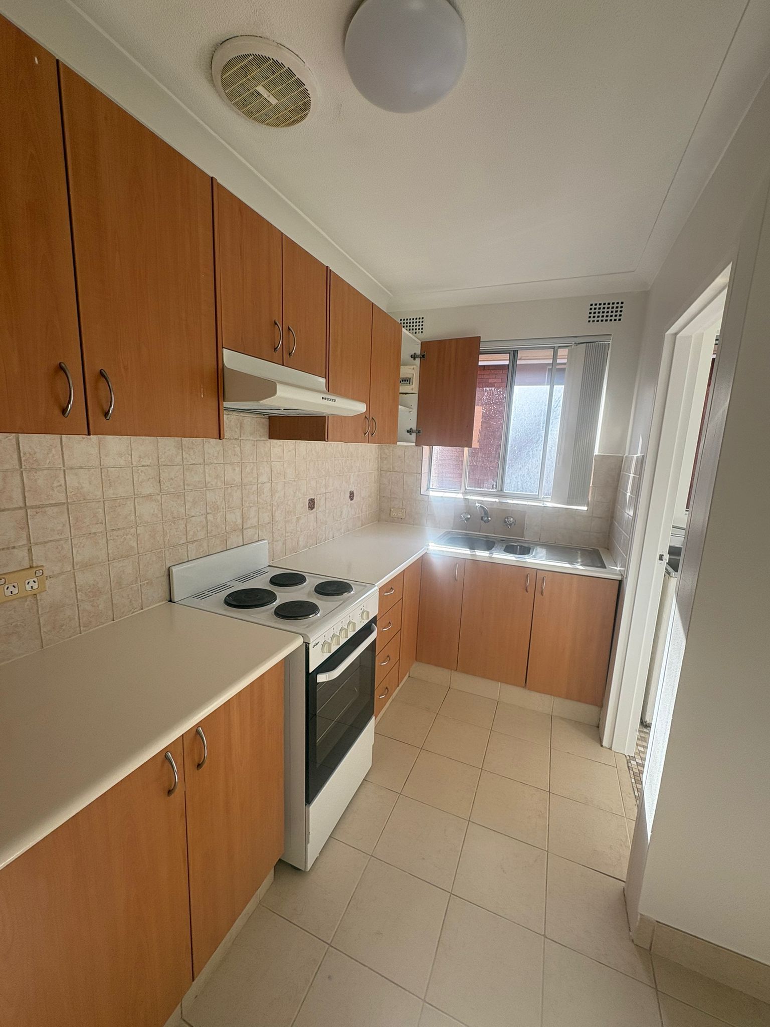 kitchen white over-the-range oven