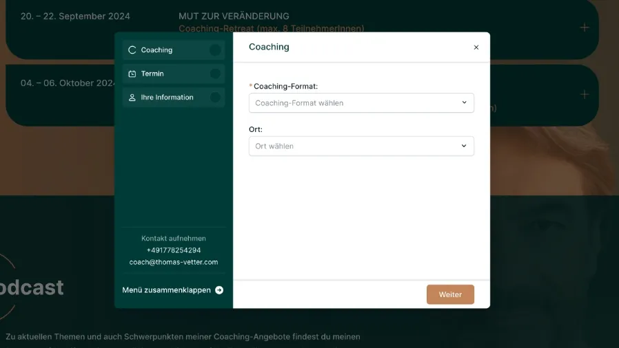 Das Bild zeigt die Benutzeroberfläche einer Online-Coaching-Plattform mit einem Formular zur Auswahl von Coaching-Format und Ort – wobei die entsprechenden Felder hervorgehoben sind – sowie einen Kontaktbereich mit Telefon- und E-Mail-Angaben.