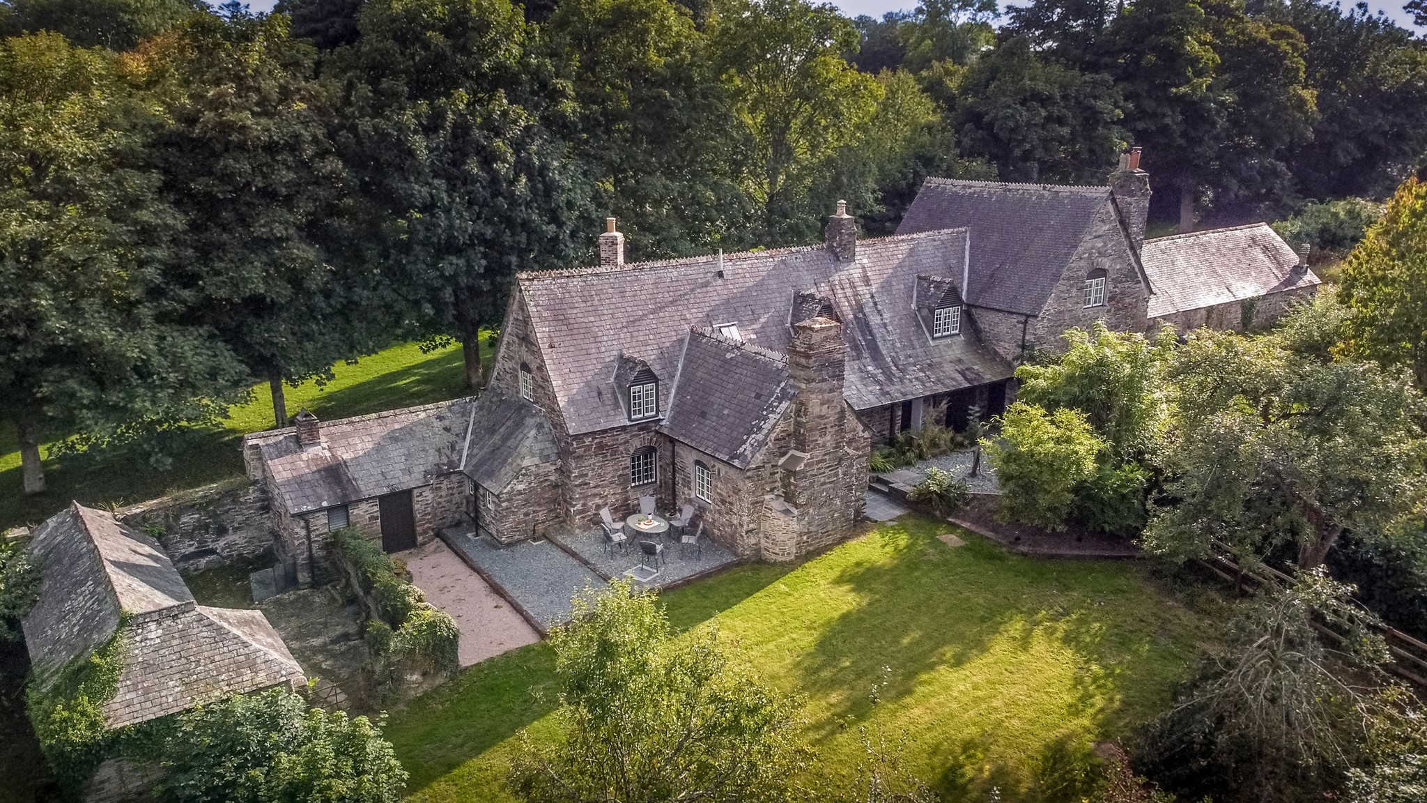 Sam Gardiner Cotehele Dairy Cottage 9