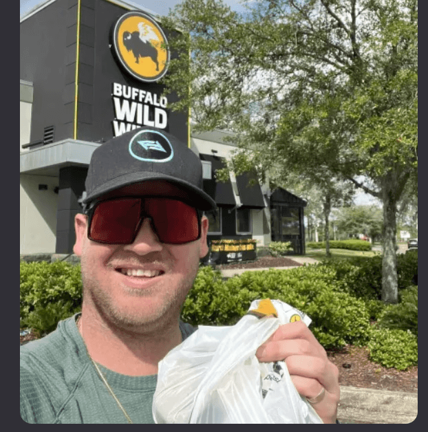 An image of someone who bought buffalo wild wings with the FlipFlip free food bot. 