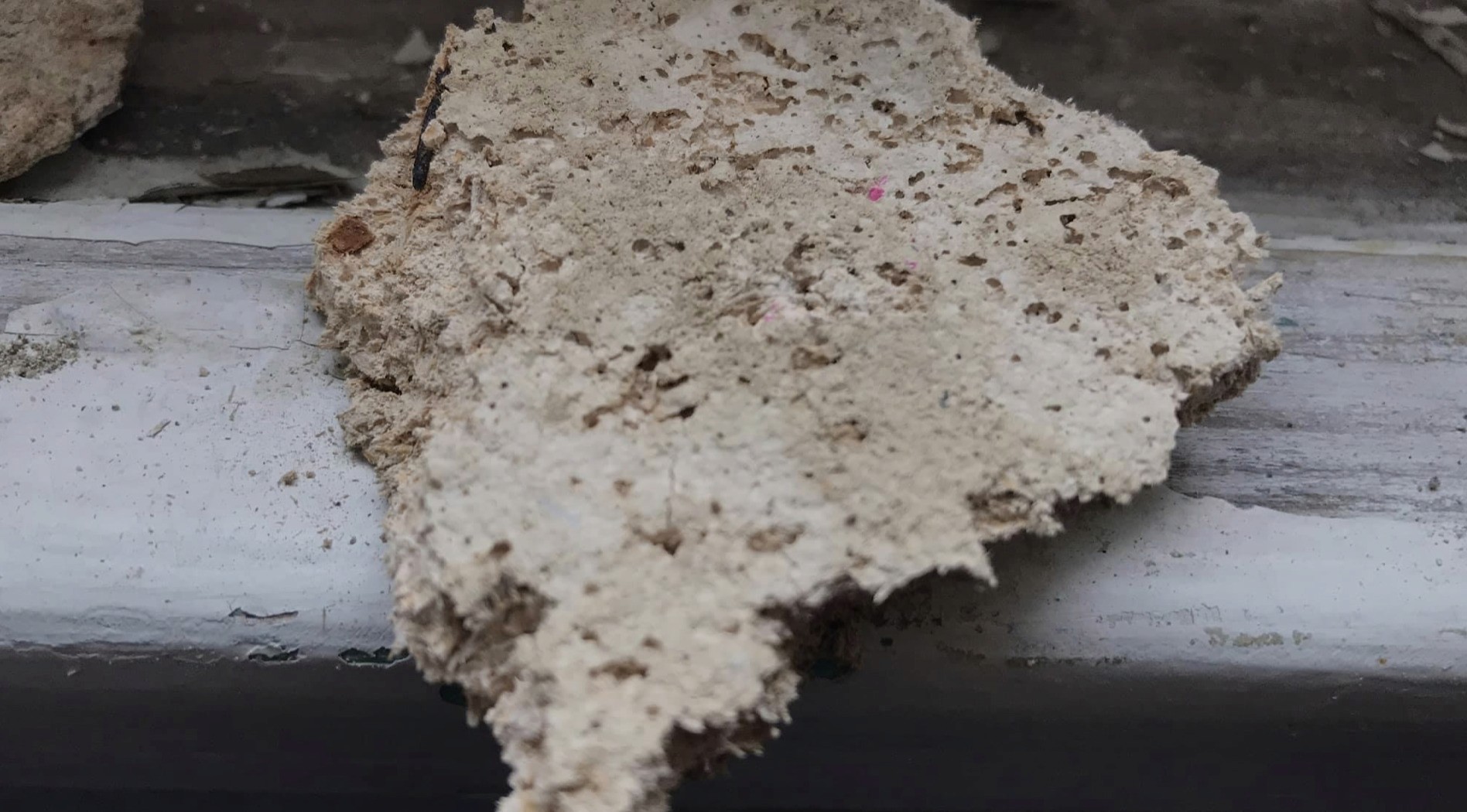 Asbesthaltiger Steinholzestrich